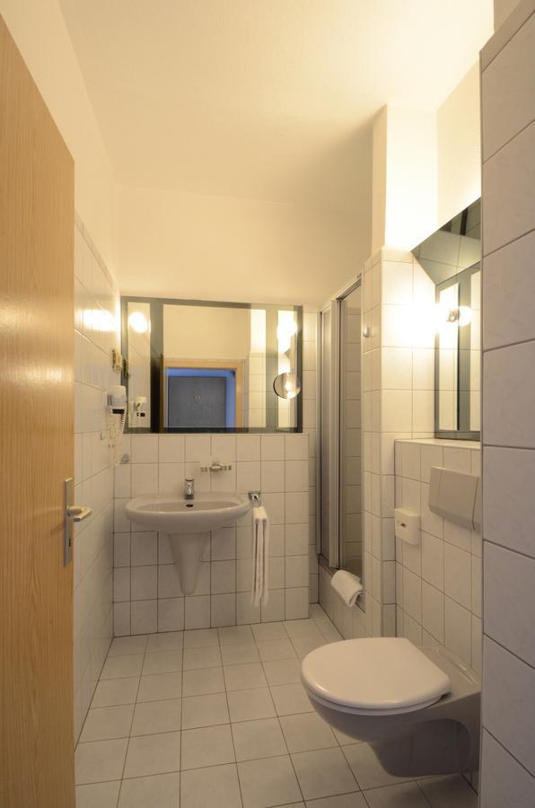 Land-Gut-Hotel Barbarossa Келбра Экстерьер фото